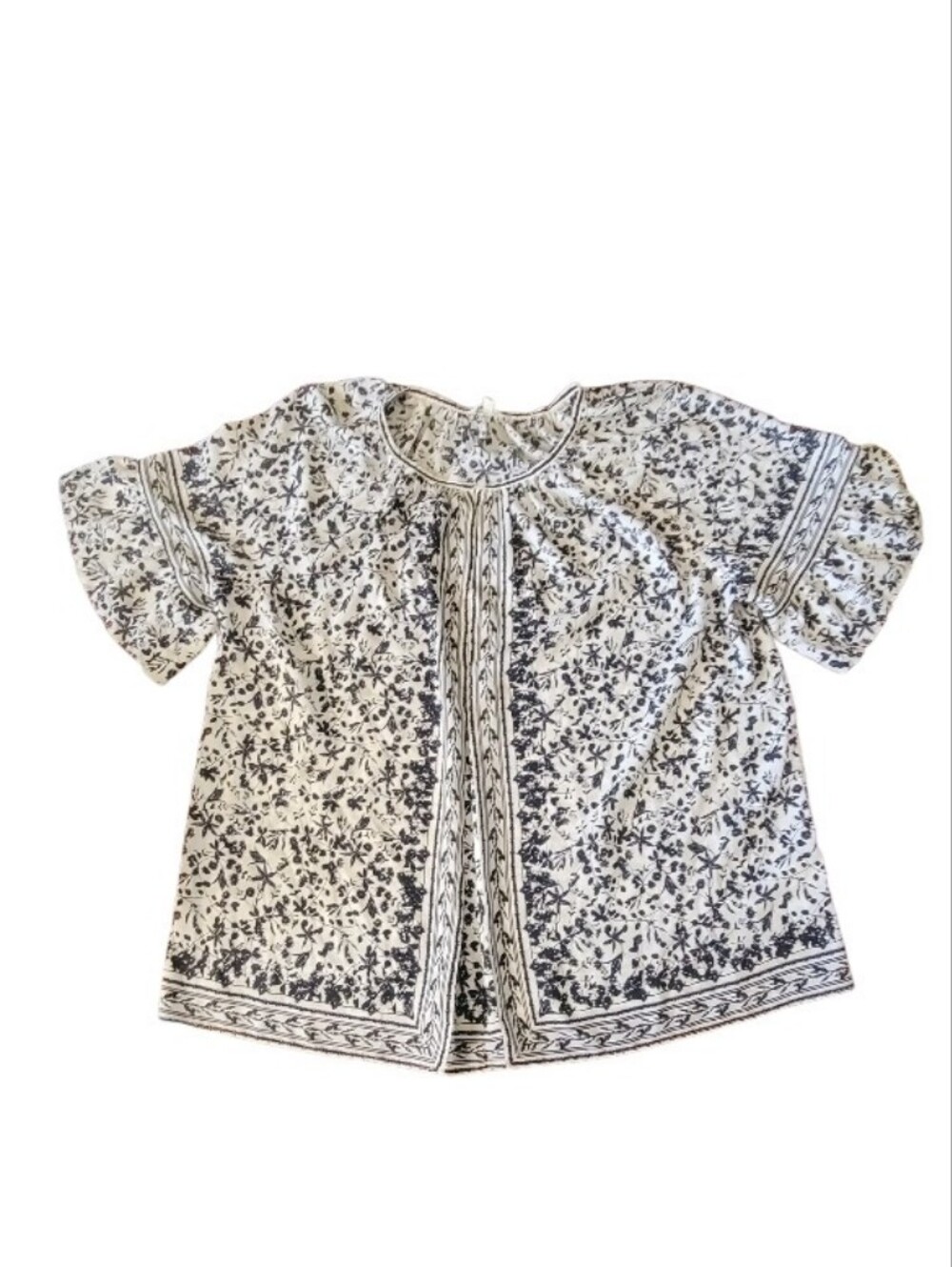 Max Studio Women’s Black & White Floral Peasant Top - Picture 12 of 13